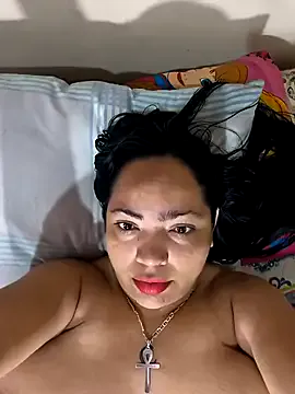 roouse – webcam model profile photo Image 6