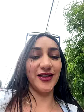 CurvyJules69 – webcam model profile photo Image 13