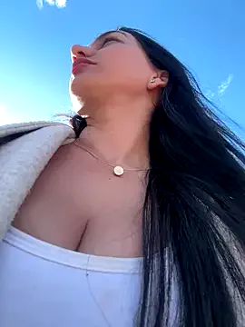 CurvyJules69 – webcam model profile photo Image 19