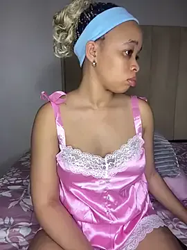 Simone_Miller – webcam model profile photo Image 17