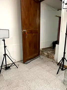 Alyshanon18 – webcam model profile photo Image 15