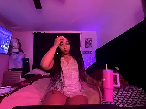 emiilycampbell – webcam model profile photo Image 7