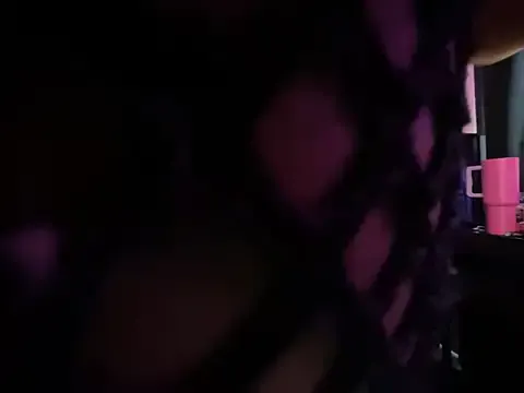 emiilycampbell – webcam model profile photo Image 9