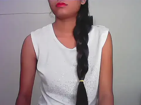Ella_lee15 – webcam model profile photo Image 2