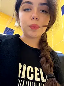 cuttie_ponyy – webcam model profile photo Image 17