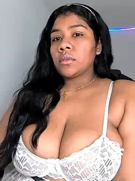 Lovely_Avanti – webcam model profile photo Image 3