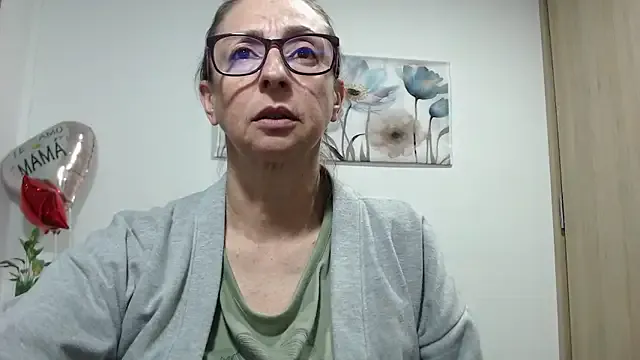 skinnydoll1017 – webcam model profile photo Image 2