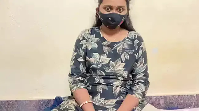 Pavani-Sexy Image 3