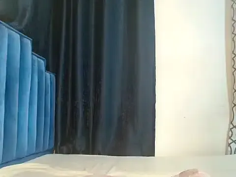 KikiWatson – webcam model profile photo Image 14