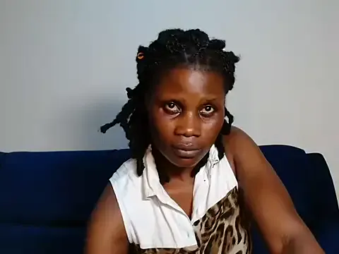 KikiWatson – webcam model profile photo Image 5