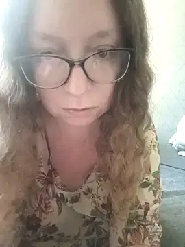 DollyTall – webcam model profile photo Image 12