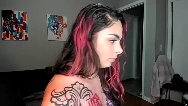 DoriDeluxe66 – webcam model profile photo Image 11