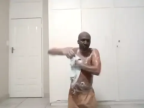 milla_bella – webcam model profile photo Image 5