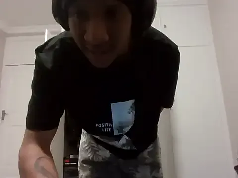 milla_bella – webcam model profile photo Image 6