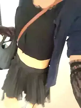 Rose_berry – webcam model profile photo Image 2