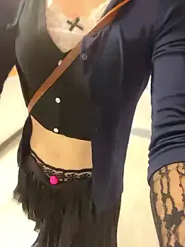 Rose_berry – webcam model profile photo Image 3