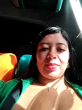 Sugarlina – webcam model profile photo Image 4