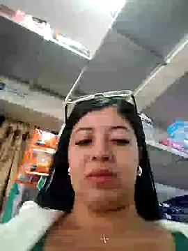 Sugarlina – webcam model profile photo Image 6