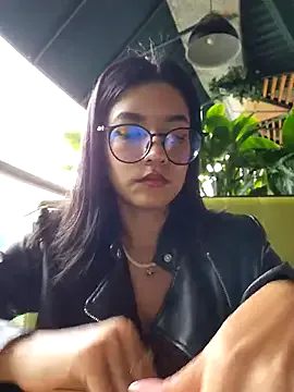 Amira_Blussh – webcam model profile photo Image 3