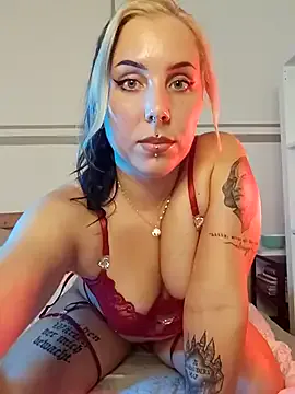 Love_bitess – webcam model profile photo Image 17