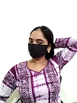 aGaGatha – webcam model profile photo Image 3
