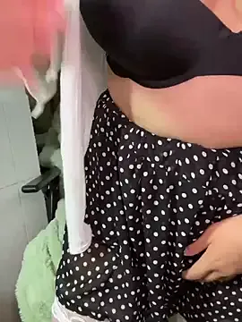 Tatoo_girl – webcam model profile photo Image 11