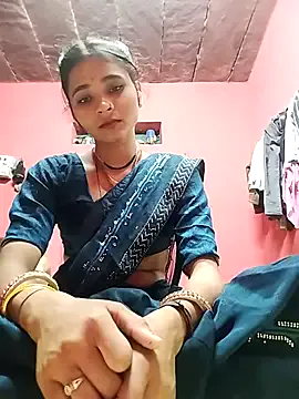 R_Roshni – webcam model profile photo