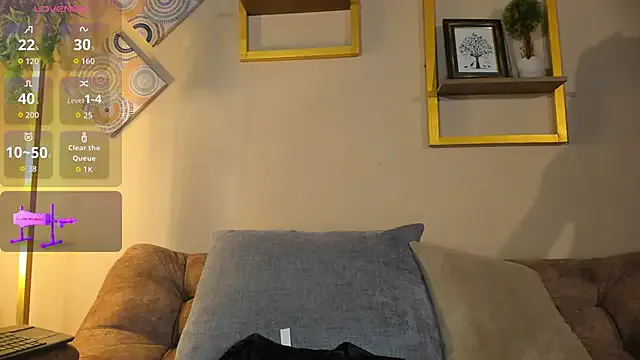 mc-Olivia – webcam model profile photo Image 7