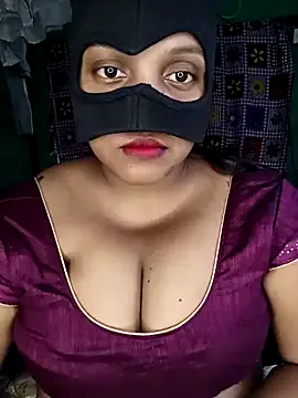 LiliBanger – webcam model profile photo Image 4