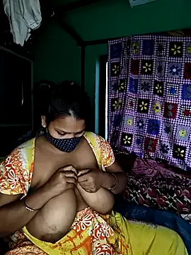 LiliBanger – webcam model profile photo Image 8