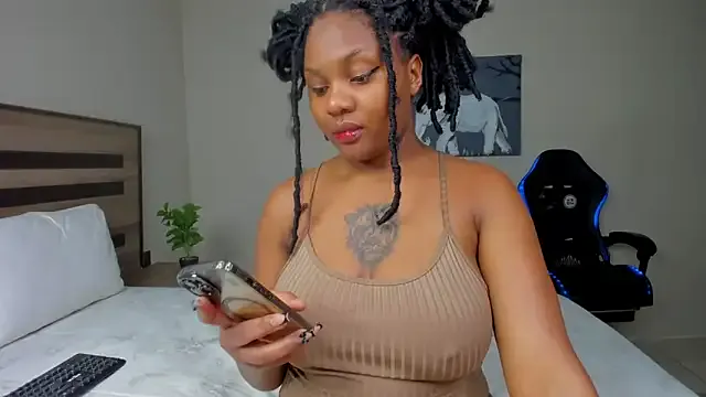 ceceliapidcock – webcam model profile photo Image 2
