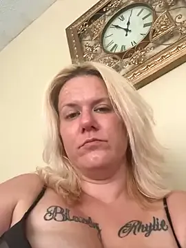 Sweet___Emily – webcam model profile photo Image 13