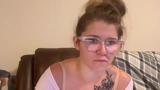ceceliapidcock – webcam model profile photo Image 9