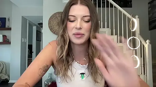 lalilamassu1 – webcam model profile photo Image 4