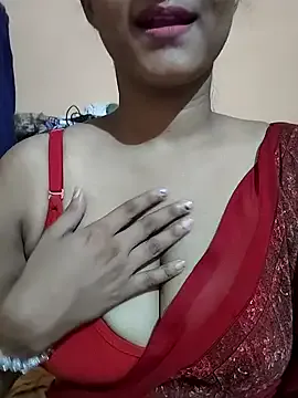 thanusi_2 – webcam model profile photo Image 5