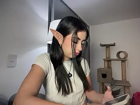 so-linger – webcam model profile photo Image 7