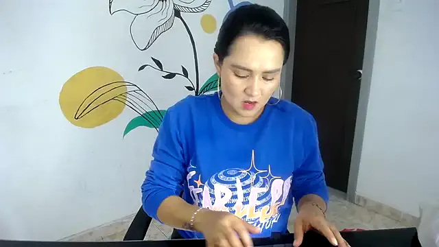 JassyeJoy – webcam model profile photo Image 4