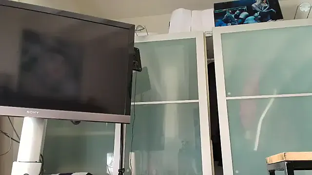 mc-Olivia – webcam model profile photo Image 2