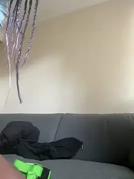 mc-Olivia – webcam model profile photo Image 8