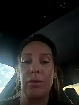 queen_kitty1818 – webcam model profile photo Image 7