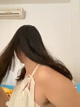 Layla_ly – webcam model profile photo Image 4