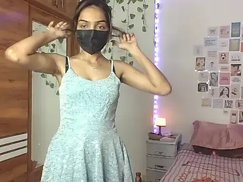 Sssonya – webcam model profile photo Image 9