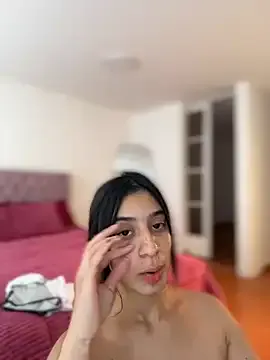 ellieluvs – webcam model profile photo Image 2