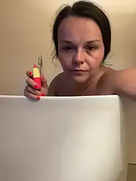 Bikergirl_97 – webcam model profile photo Image 8