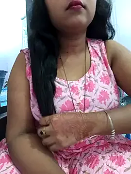 thanusi_2 – webcam model profile photo Image 18