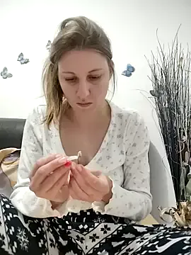 tinyangelxx – webcam model profile photo Image 10