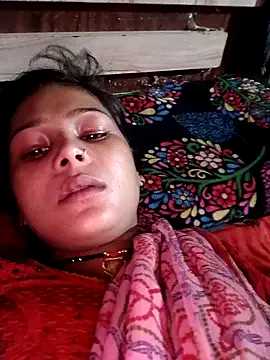 Love_bitess – webcam model profile photo Image 7