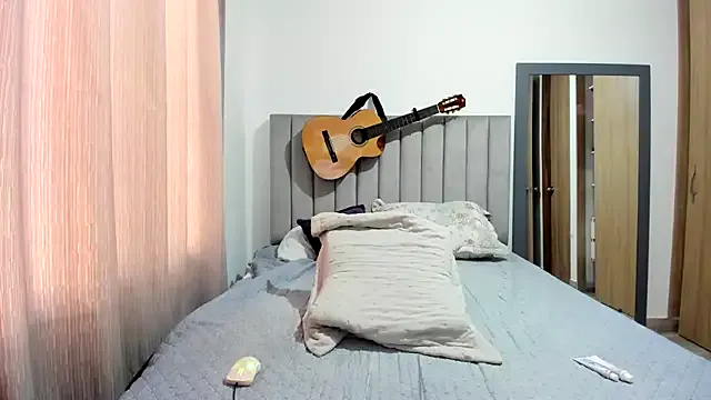 Lusty_Rose01 – webcam model profile photo Image 13