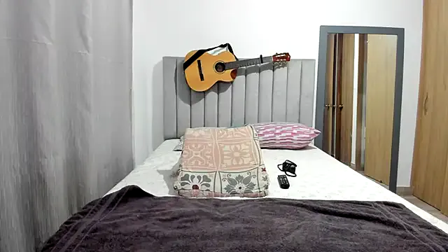 Lusty_Rose01 – webcam model profile photo Image 3