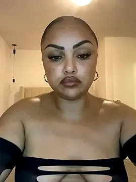 MichelleXClarice – webcam model profile photo Image 7